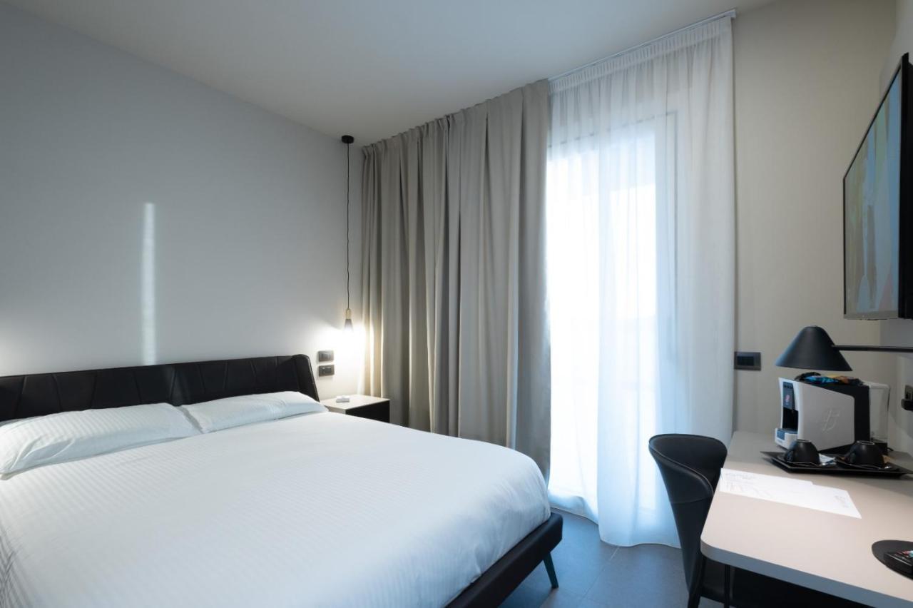 Bbcube Hotell Porto Viro Exteriör bild
